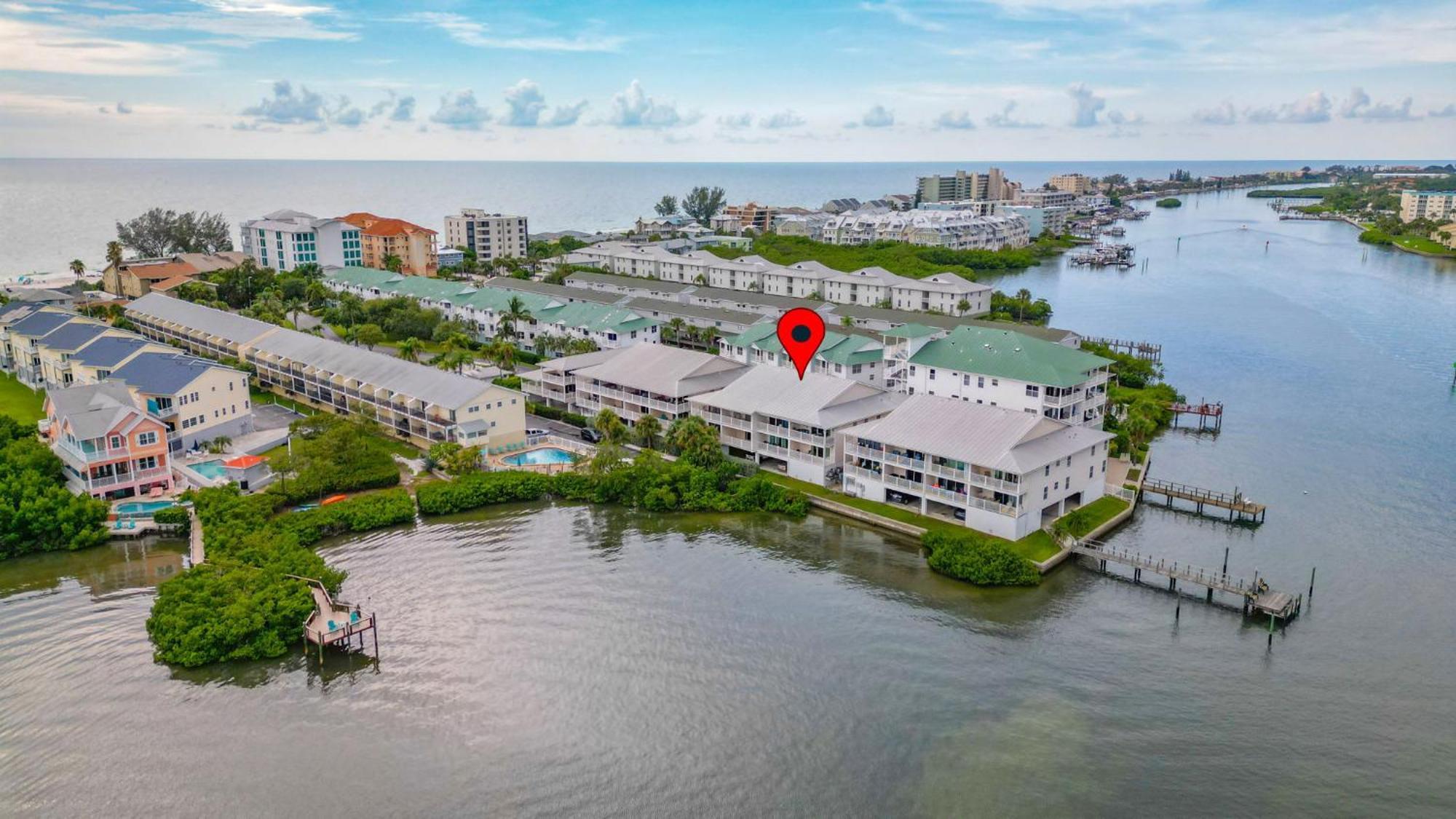 Gulf Views Pool Walk To Beach Family Friendly Клиъруотър Бийч Екстериор снимка