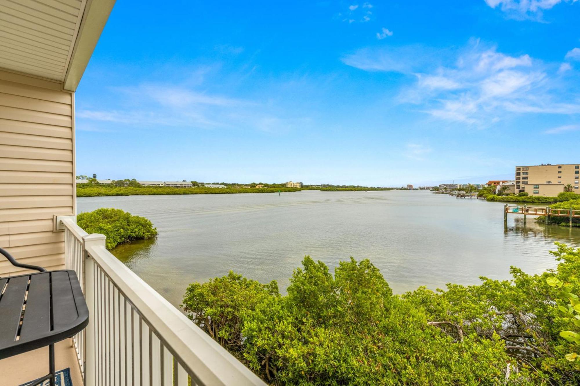 Gulf Views Pool Walk To Beach Family Friendly Клиъруотър Бийч Екстериор снимка