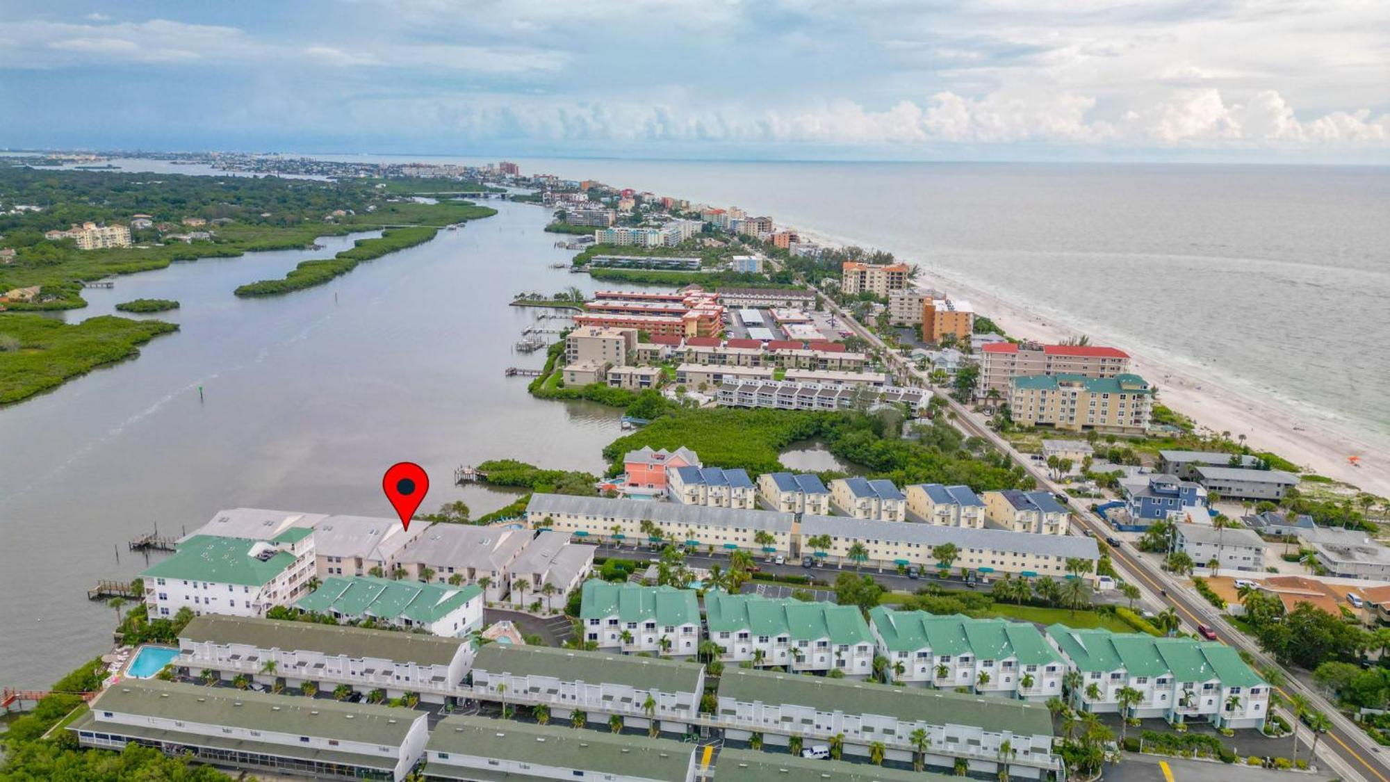 Gulf Views Pool Walk To Beach Family Friendly Клиъруотър Бийч Екстериор снимка