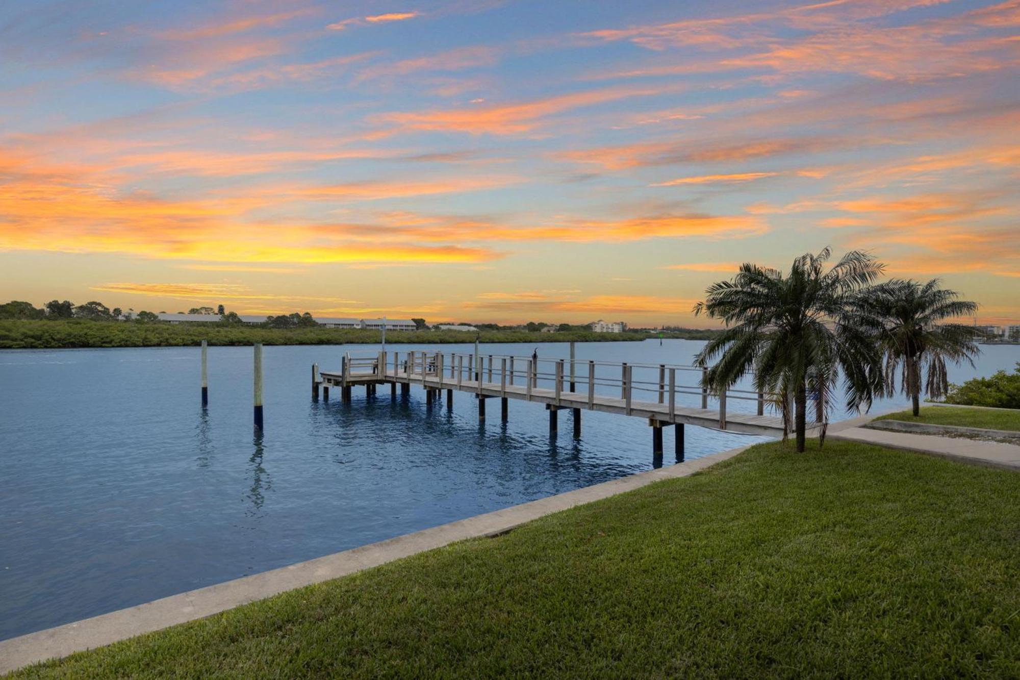 Gulf Views Pool Walk To Beach Family Friendly Клиъруотър Бийч Екстериор снимка