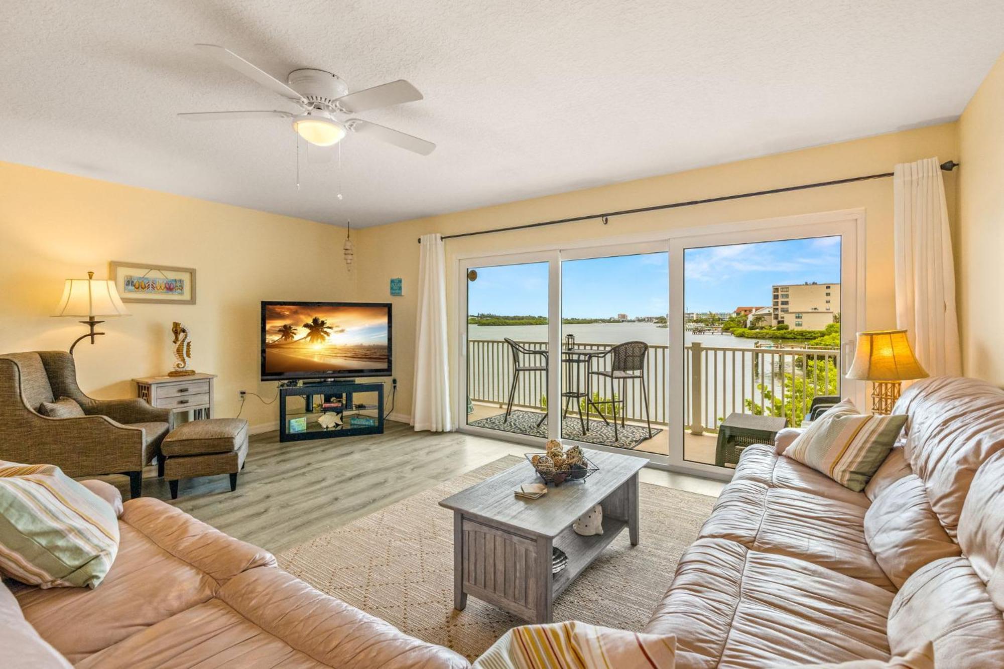 Gulf Views Pool Walk To Beach Family Friendly Клиъруотър Бийч Екстериор снимка
